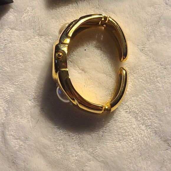 Afterthoughts/Carimar Quartz Bangle Watch - Picture 2 of 4